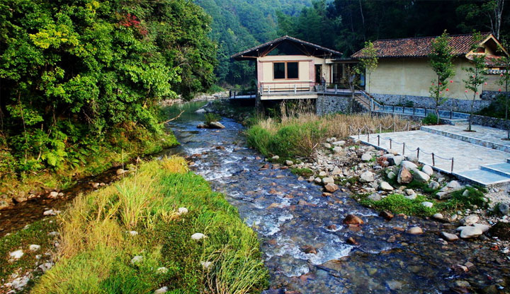 森林旅游規劃公司：十字水度假村旅游規劃的別墅多臨溪而建